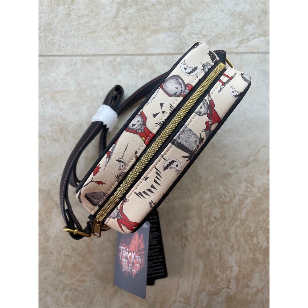 Loungefly Bag Crossbody Trick Treat Purse Sam NWT Halloween Zip Pumpkin Horror - Picture 7 of 11